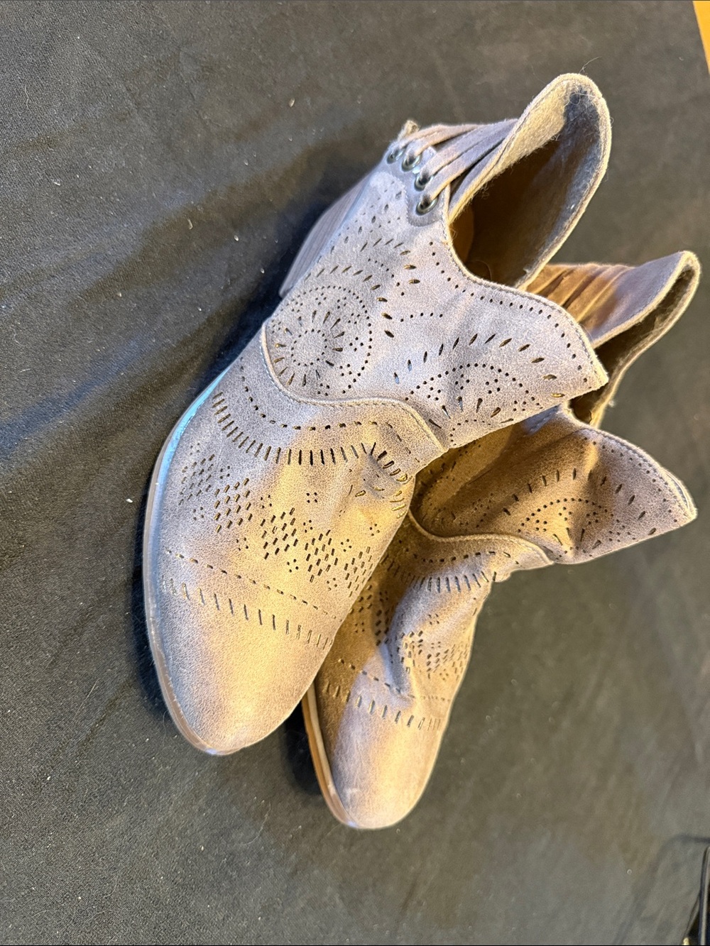Daisy Fuentes Taupe Faux Suede Perforated Ankle Booties NWOT